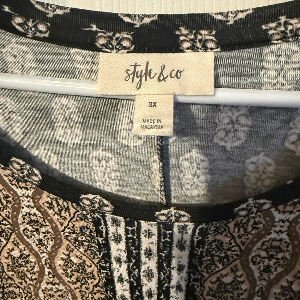 Never worn. No tags.